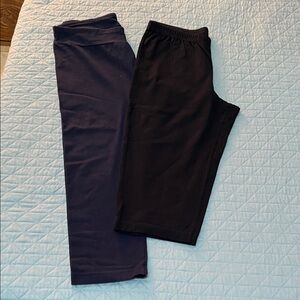 Women Black and Navy Capris